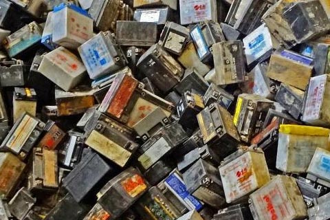 电池极片回收价格_回收旧电瓶多少钱_废旧电池有人回收吗